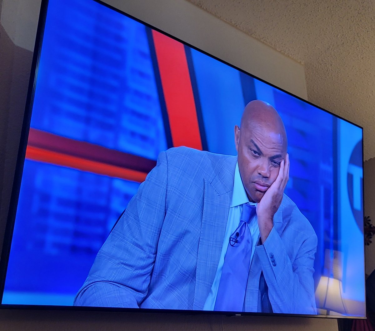 Summertime2020's tweet photo. @MrChrisArnold how long before he becomes the new meme?? Lol someone was feeling a little sour for sure! https://t.co/RdAnnvr2Th