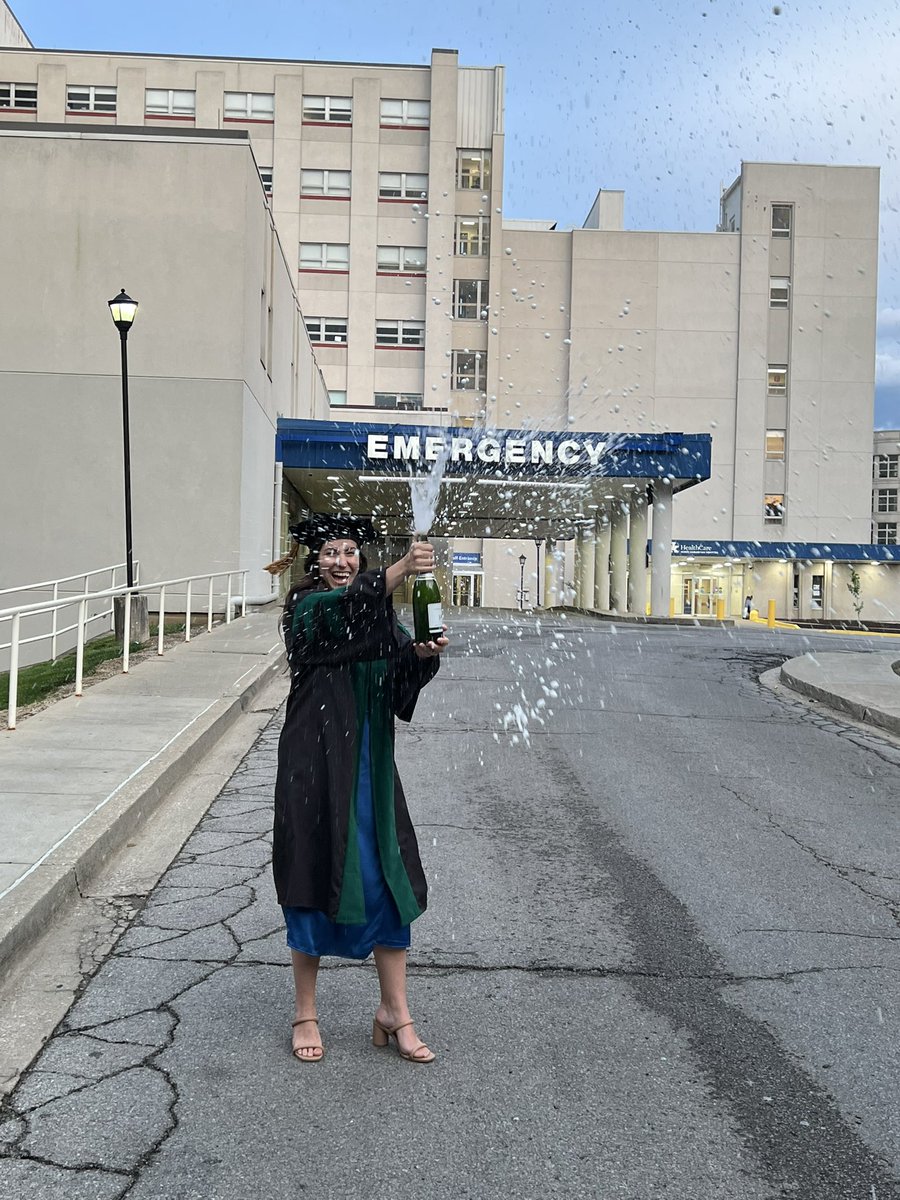 muebelacker01's tweet photo. “What? Like it’s hard?” -Elle Woods 🎓📜💙 https://t.co/qmrcywjWwg