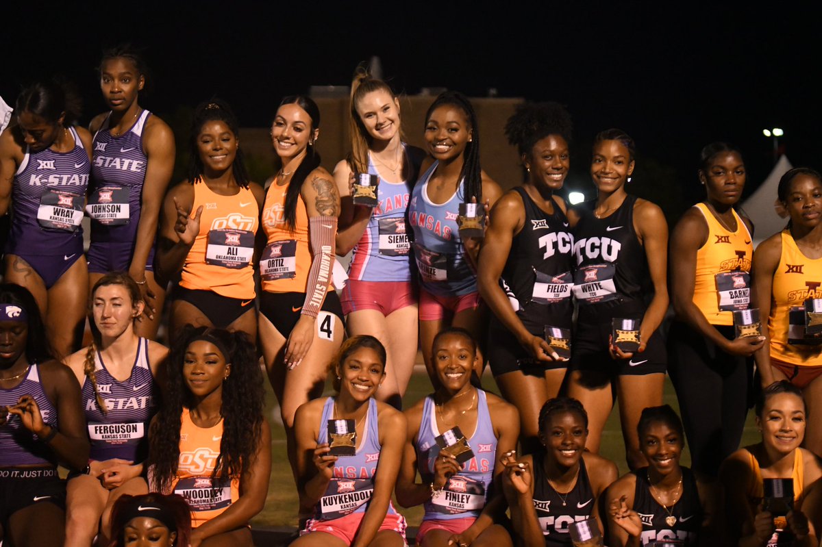 kansastfxc's tweet photo. The Kansas women finish off the Big 12 Championship in the 4x400 meter relay, where the team of Mariah Kuykendoll, Anna Siemens, Honour Finley and Angelina Arinze place fifth in 3:38.30.

#KUtrack #RockChalk https://t.co/AwBAgKtsT7