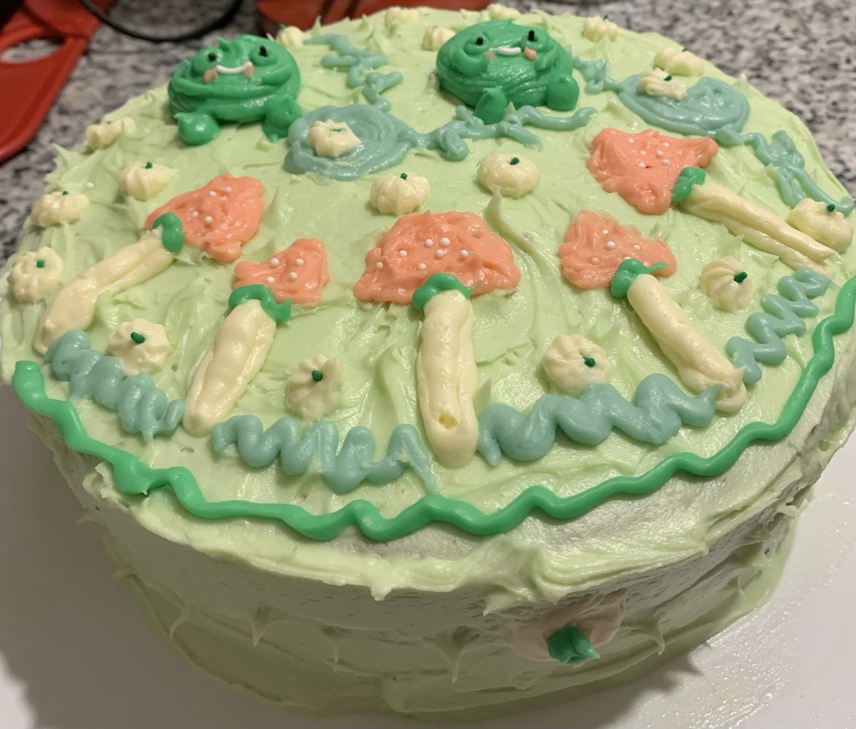 thecloverfey's tweet photo. i made a frog cake for my partner’s birthday owo i think it looks pretty cute
🐸🐸🐸
what do you guys think???
#frogcake #froggycake #VTuberEN #Vtubers https://t.co/DYmFafJTEu