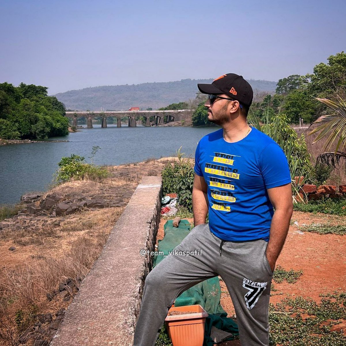 team_vikaspatil's tweet photo. Kokan Diaries 💙💙 @Vikaspatil1982 💫
.
.
.
.
.
#VikasPatil  #MyIdol #तुमचाVikasPatil
#MyEverything  #AkhkhaMaharashtraBaghtoy 
#Kokan #kokandiaries🌴 #TeamVikasPatil #mylove #fangirl  #fanpageedits #fanslove https://t.co/REnuFRljfb
