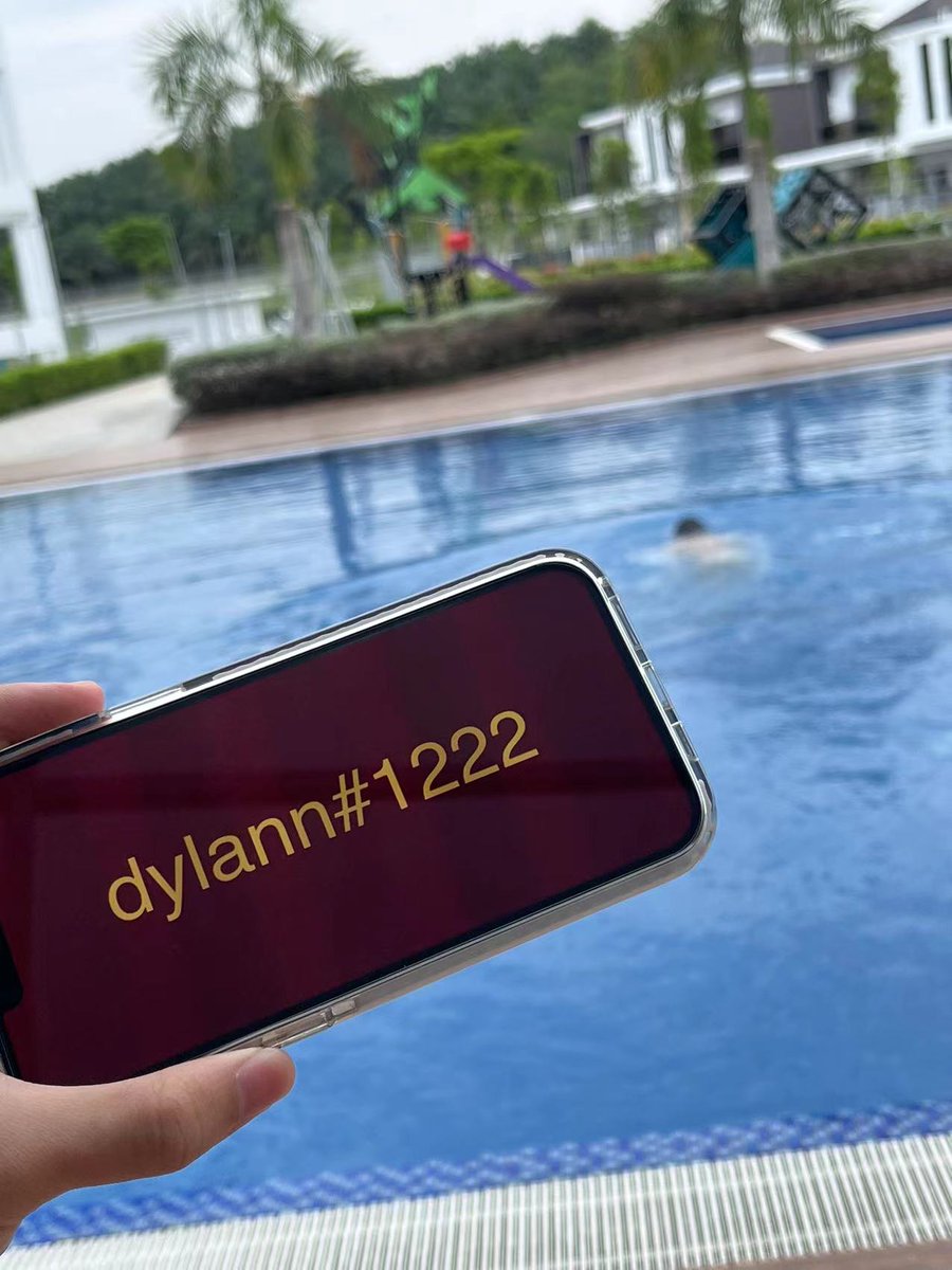 j427726's tweet photo. #LonelyPopUnplugged swimming with my friend in this morning https://t.co/kdOtRktQS2