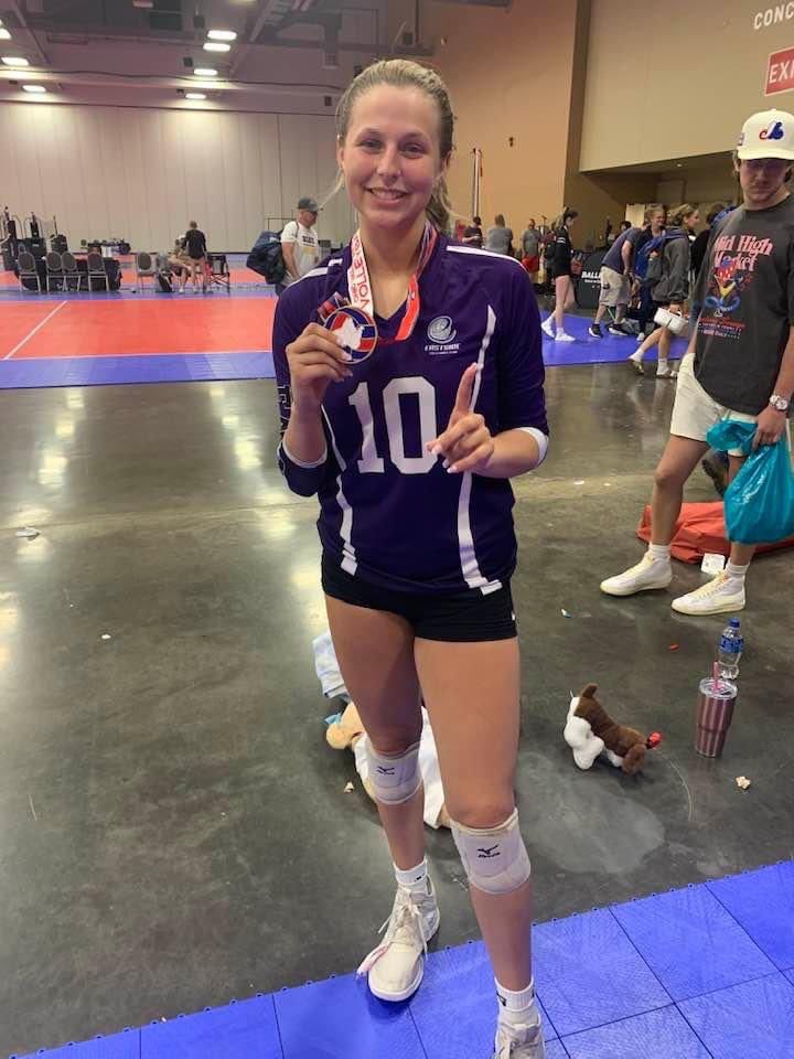 ashley_kefauver's tweet photo. OVR CHAMPIONS!!!! So proud of these girls and everything that we have accomplished this season❤️❤️ https://t.co/B4IOdeZZcu
