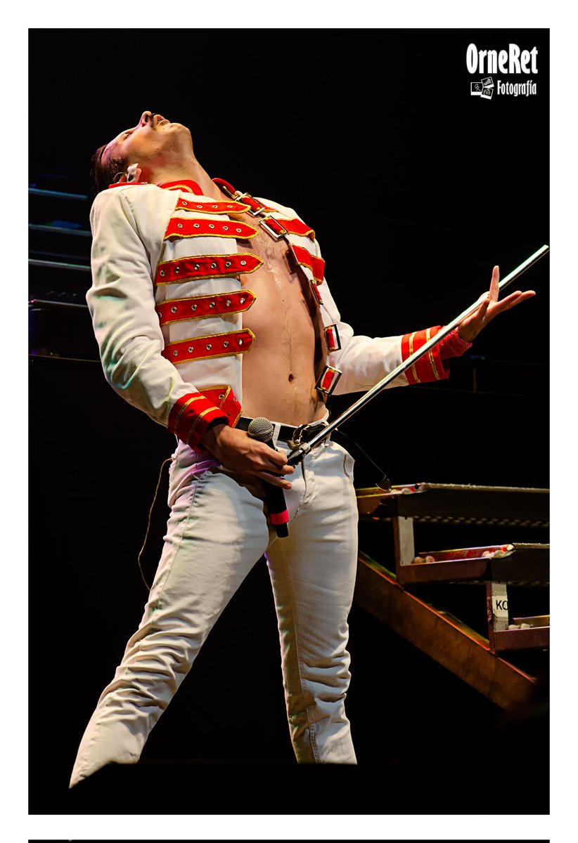 PHOrneRet's tweet photo. Mariano Zito en Experiencia Queen | Teatro Ópera | Bs As | Mayo 2022 https://t.co/V2aOAv98GY