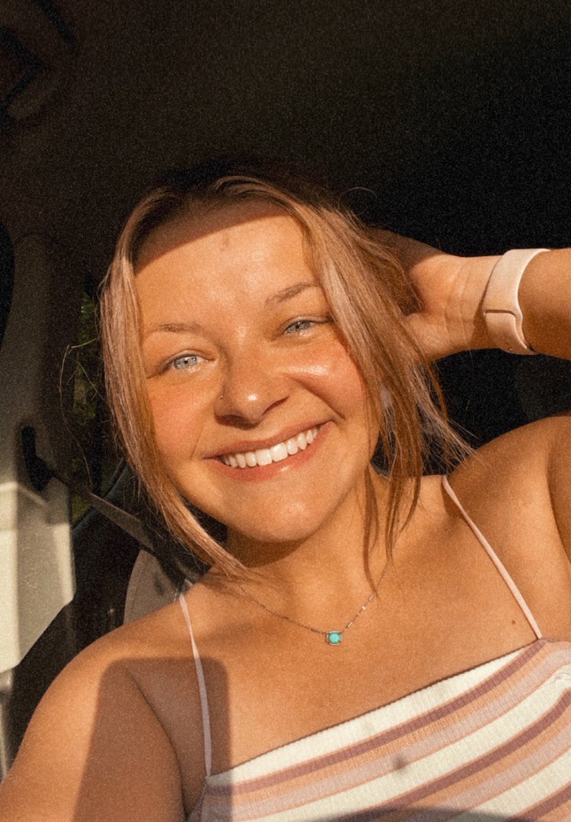 chheeyy_'s tweet photo. All natural🌻 https://t.co/MnvOvvutGG