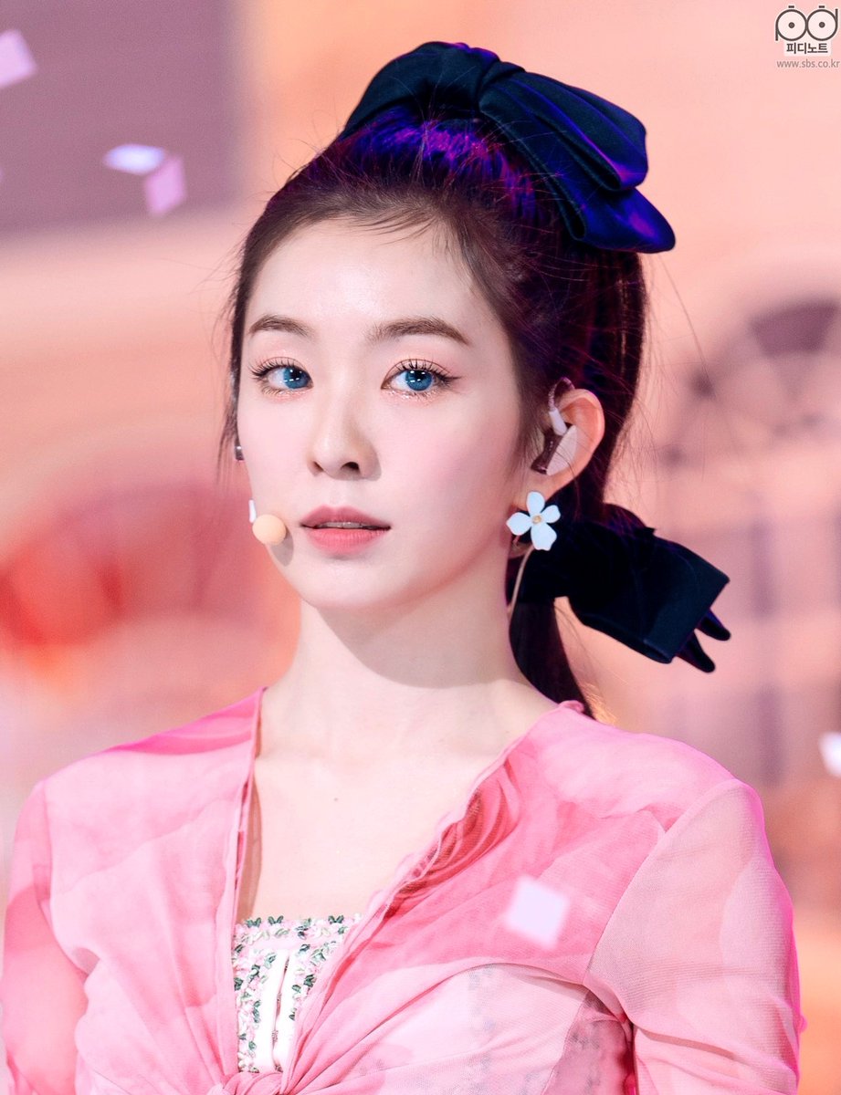 ireneyoubae's tweet photo. My angel, flung out of space ✨💓
#IRENE https://t.co/fTpDrvY9s6