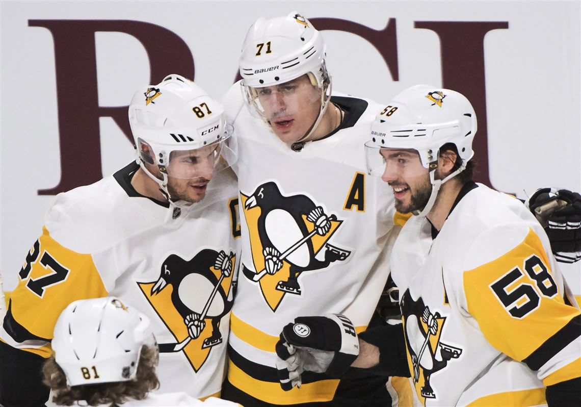 nickmaraldo's tweet photo. If this was indeed the last ride for these 3 it’s been a pleasure to watch and I’m forever grateful to be able to see them lift Lord Stanley 3 times 👏🏻👏🏻🤟🏻🤟🏻 https://t.co/MooUOyTgp1