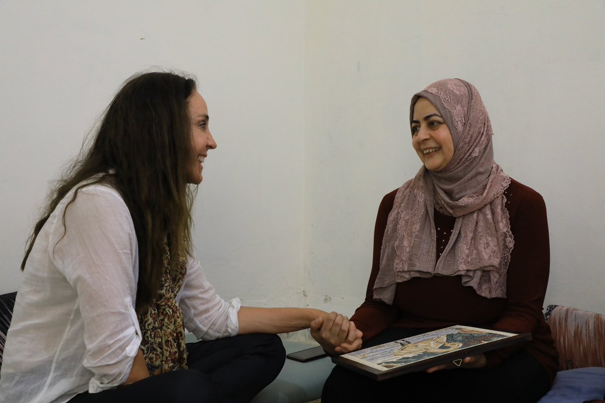 I am currently in Jordan visiting refugee women. Here i met 47 year old Malak, a former teacher who is from Syria, who was forced to flee her home because of the war. Her story is heart wrenching. Register now to hear this fascinating conversation. ow.ly/IXaT50J4Gy3