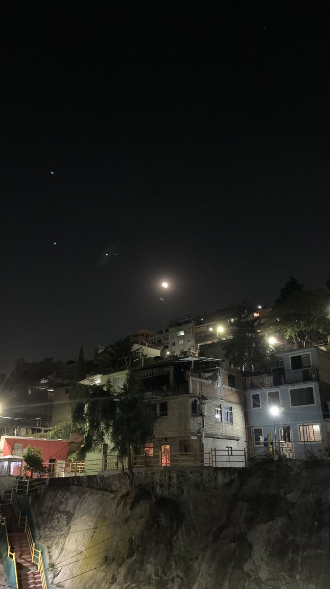 luckarmasaul's tweet photo. Se hace lo que se puede. #LUNA #Terra Luna #LUNAUSDT #luckarma #Terra #Lunacrash #EclipseLunar #EclipseDeLuna https://t.co/wRsLiQva5x