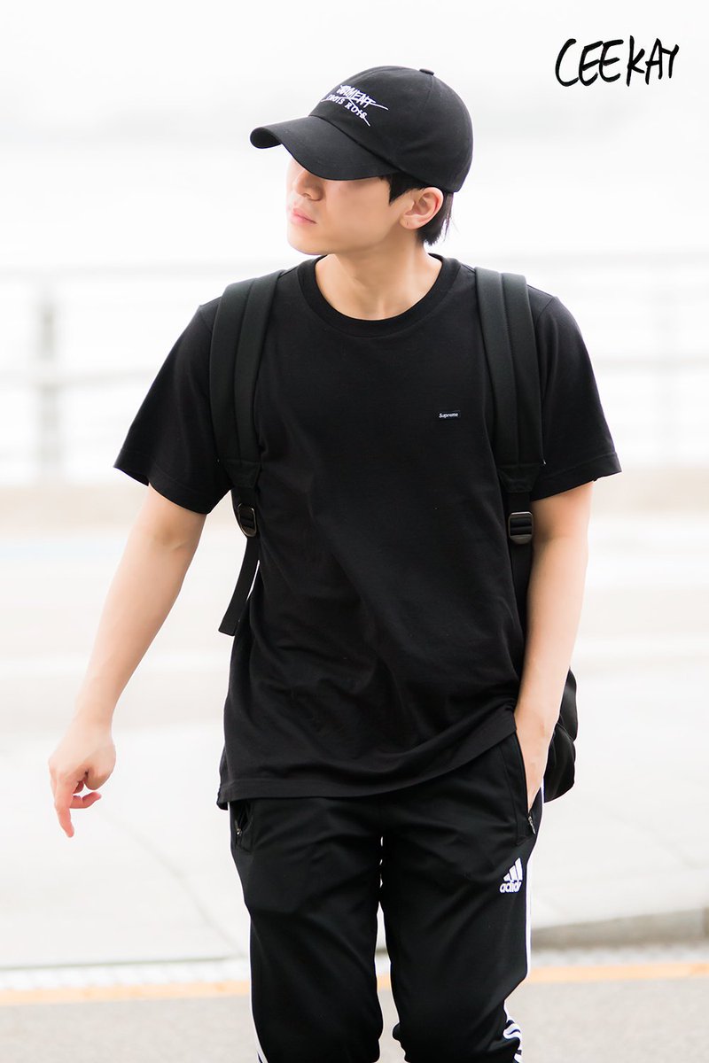 mldysaram's tweet photo. this airport fashion of eunkwang 🥵🥵🥵 https://t.co/6mcm9xRgSd