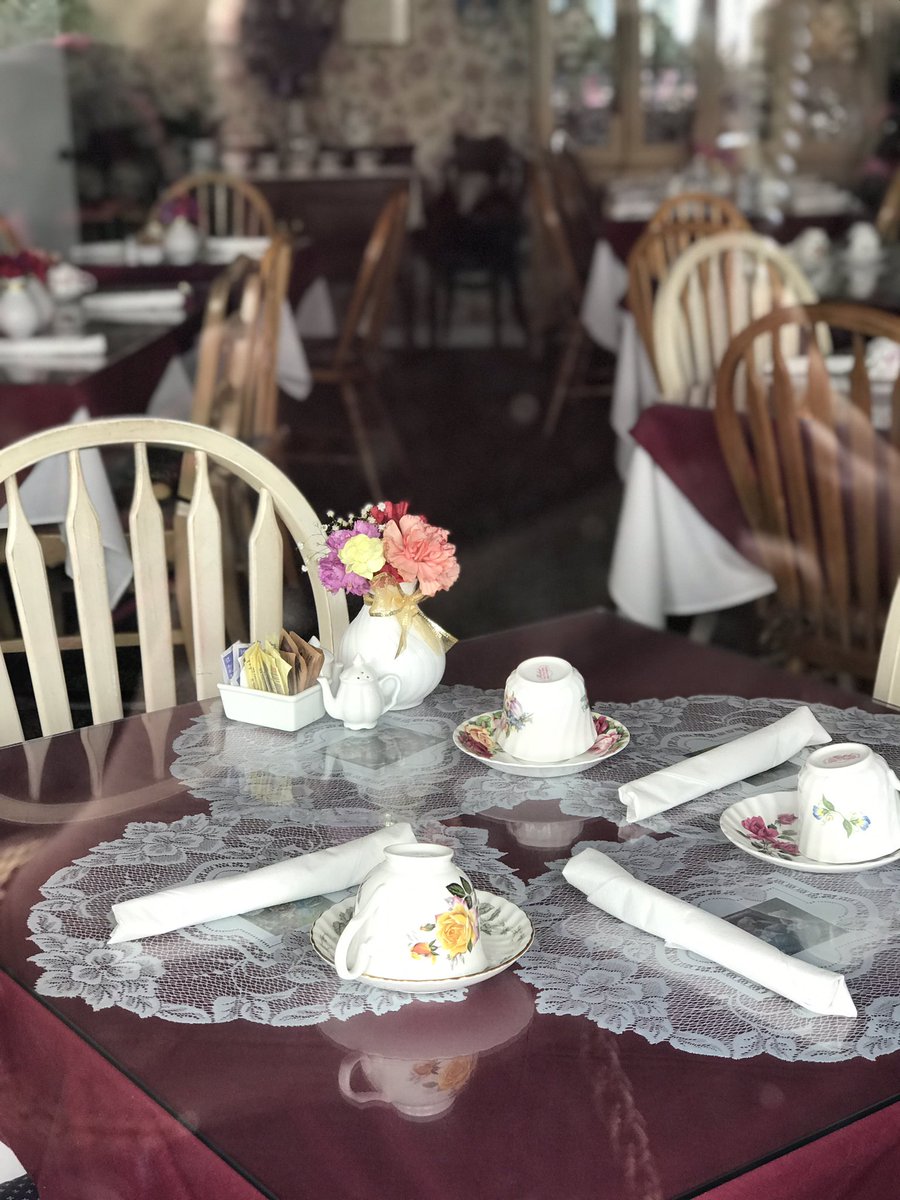 YarnsWool's tweet photo. Brambles English Tea Room https://t.co/62jjvOze3A