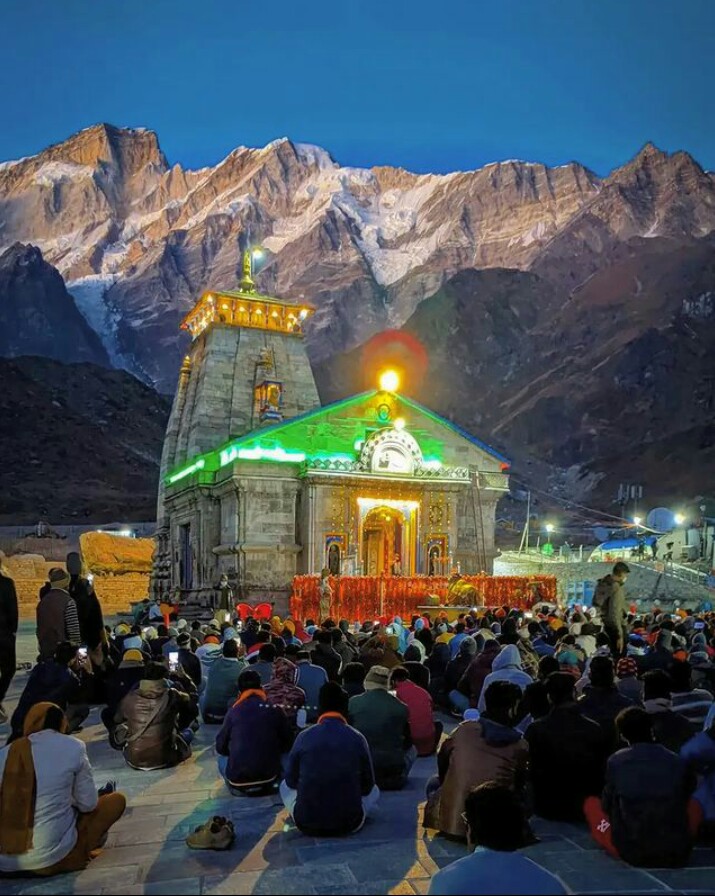 desi_thug1's tweet photo. स्वर्ग कहूँ या केदारनाथ, बात तो एक ही है ! https://t.co/iccML6pVr4