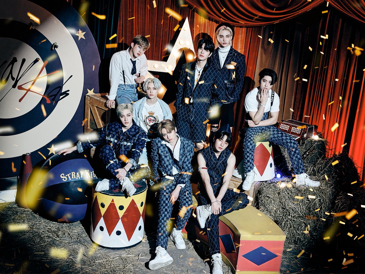 Stray Kids Japan Official on Twitter: "Stray Kids JAPAN 2nd Mini Album『 CIRCUS』 Group Image 2022.06.22(Wed) #StrayKids #スキズ #スキズ_2ND_MINI #JAPAN_2nd_Mini_Album #SKZ_CIRCUS #CIRCUS https://t.co/A7JxAQae9b" / Twitter