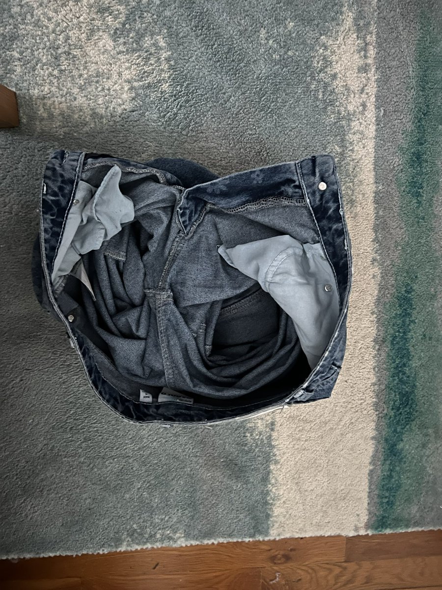 PB_andJamie's tweet photo. my jeans really lookin like i unexpectedly ascended to heaven https://t.co/E9ppnfsxSx