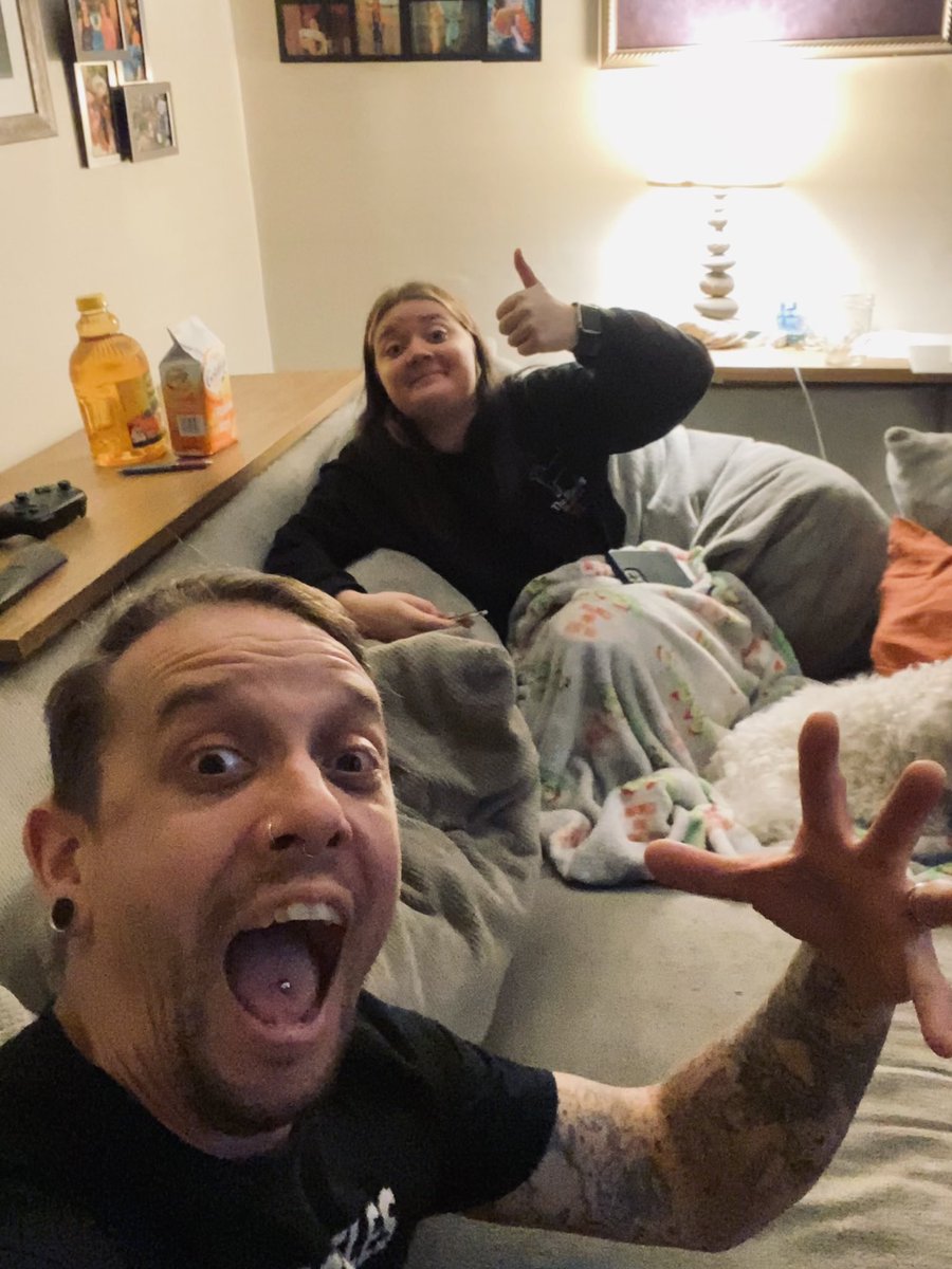 jonnydisaster's tweet photo. THE KIDDO IS BACK HOME, WHICH MEANS MOVIE NIGHT IS BACK ON!! #MOVIENIGHT #QUALITYTIMEWITHDAD #GIJOE #SNAKEEYES #NOWPLAYING #MYKIDRULES https://t.co/EDXNUZxzTg