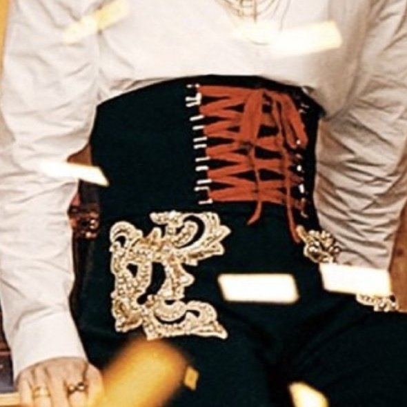 HAN JISUNG CON CORSÉ ERA ALGO QUE NO SABIA QUE NECESITABA