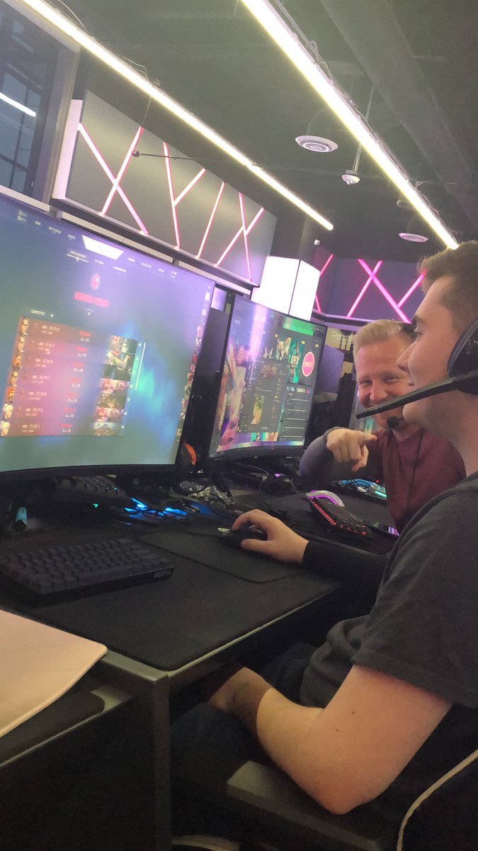 Velocityttv's tweet photo. “How’s ranked this act?” https://t.co/WXkv4z8aNP