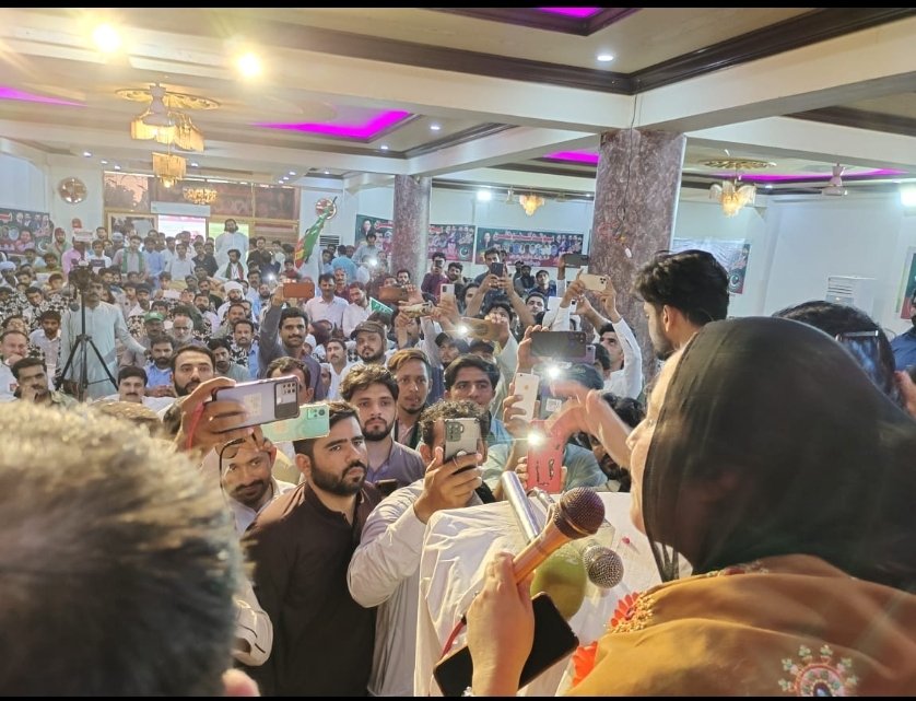 zartajgulwazir's tweet photo. جنوبی پنجاب میں آزادی مارچ کی تیاریاں زور و شور پر ہیں۔
#امپورٹڈ_حکومت_نامنظور

At the DGK Youth Convention yesterday, I was pleased at the level of mobilization ahead of the imminent Azadi March. The youth leadership must be applauded.
@ch_taimoorpk @IYWSP https://t.co/hCWqhCePW1