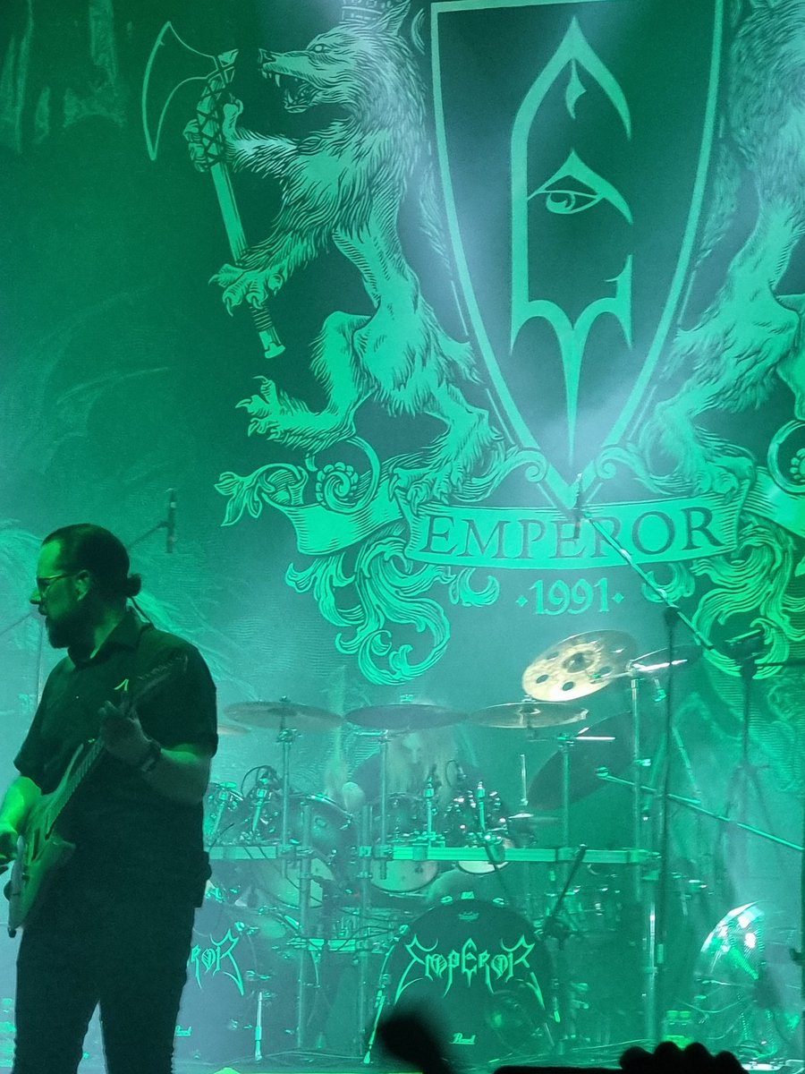 Chandisky's tweet photo. #AtThisTime and for the #VeryFirstTime #Emperor in Bogotá. https://t.co/cuIHg60hgG