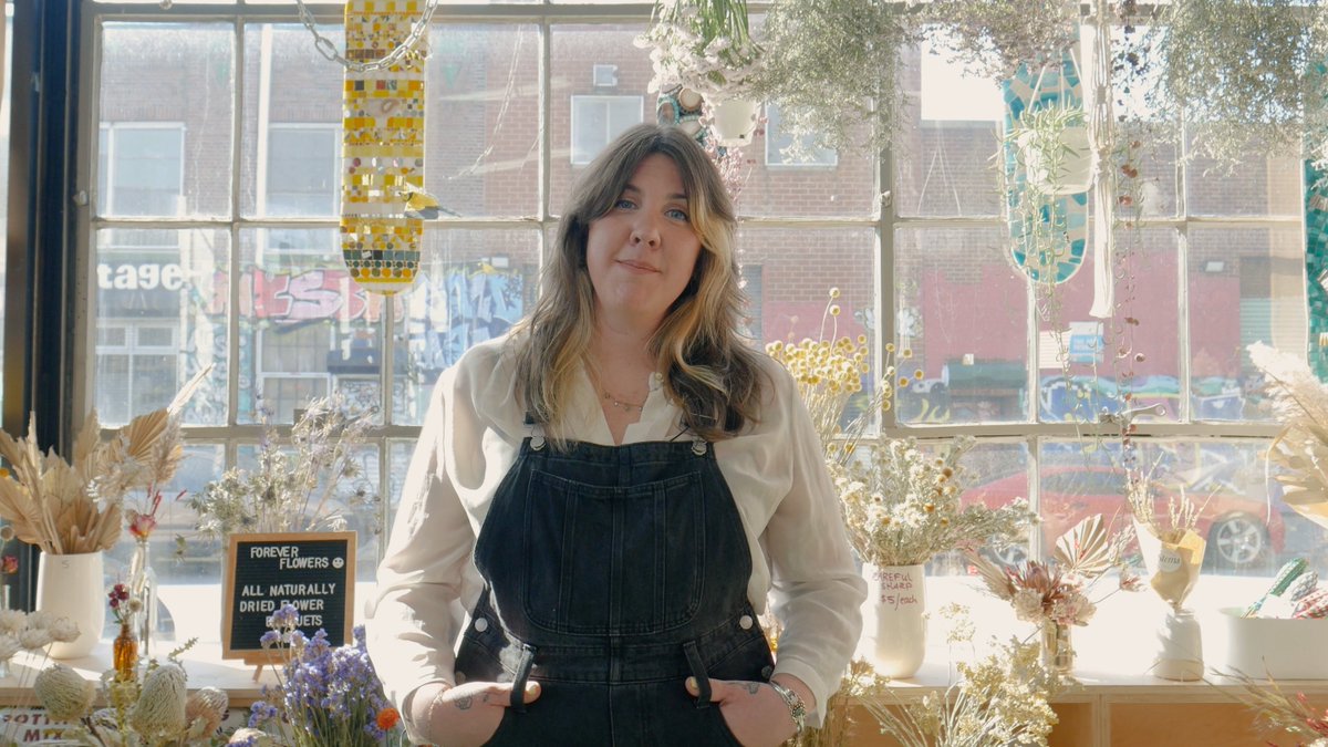 KonstantineProd's tweet photo. We had the pleasure of producing a Promotional Video for our neighborhood floral shop #StemsBrooklyn and its generous founder, Suzanna Cameron.

Watch our #promovideo to learn more about Stems' eco-conscious practices and community values. Coming this Wednesday!

🎥 🪴 🌸 https://t.co/uBVJBSn3Ry