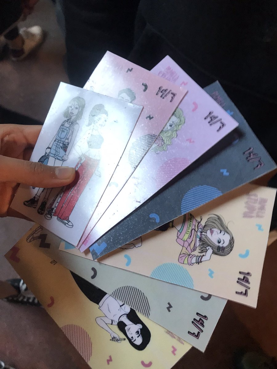 m4rtubustos's tweet photo. #FirmaFD #MafiaFd @FDoficial CONOCÍ A UMA CHICA QUE HIZO ESTOS SEPARADORES Y ME REGALÓ UNO NONO MORI😭😭😭😭😭😭😭😭😭 https://t.co/PsGebjg57a