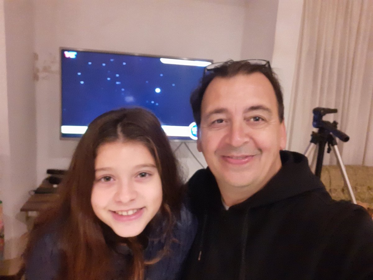 JuanBotto's tweet photo. Hoy 16 de mayo es el cumple de mi hija Ernes, fanática de la astronomía. Que mejor regalo!! #eclipseentn https://t.co/DHUkt4Uauc