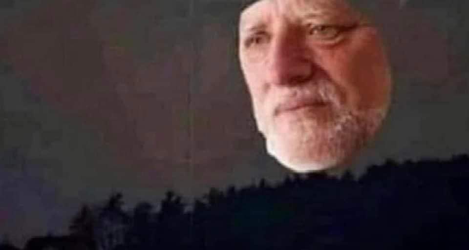 Guarromantico_'s tweet image. La luna viendo como te le quedas viendo.