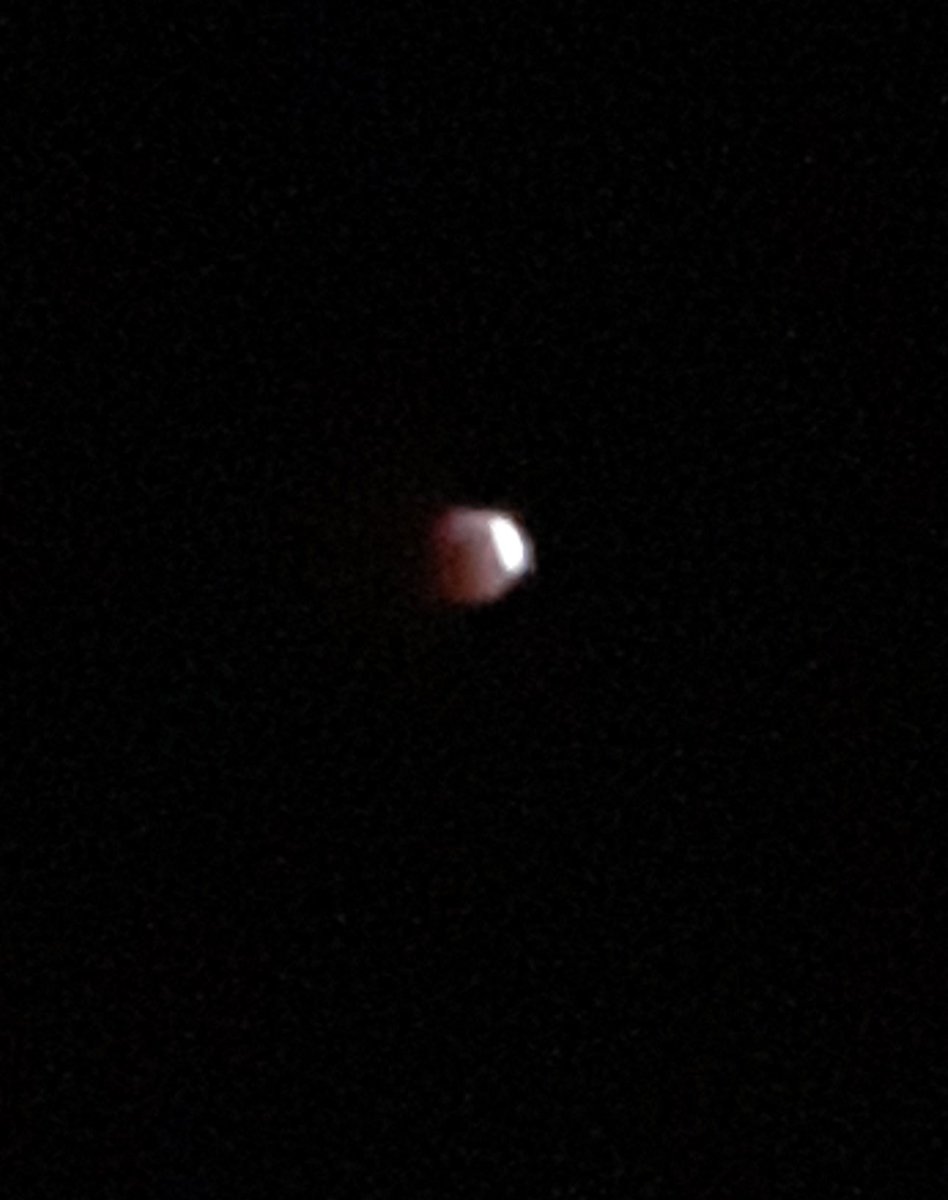 zoeida69's tweet photo. @Angelopez19171 .

 Sí  va, pero cuando
Uno se despeje🌒de nuevo😜🤪 https://t.co/K6a8LKzl90