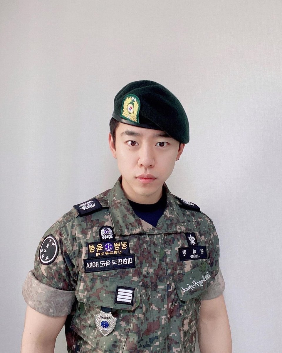 only_daejae's tweet photo. 2020.11.17~2022.05.16 ปลดประจำการ

D-DAE
WELCOME BACK DAEHYUN 💗
@official_JDH93

#WelcomebackDaehyun #고생많았어_대현아_전역축하해 https://t.co/yY7RUhR3h5