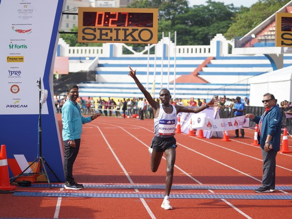 ani_digital's tweet photo. Kenyan athletes smash into record books at World 10K Bengaluru 2022

Read @ANI Story | https://t.co/D3chKBMMaz
#Kenya #world10kmarthon #Bengaluru #NICHOLAS https://t.co/Lpe8Qgu8Yh