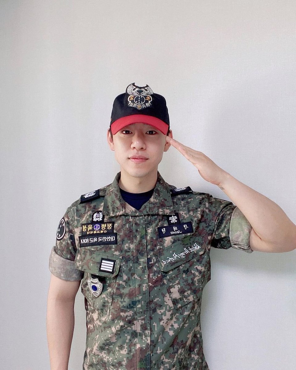 only_daejae's tweet photo. 2020.11.17~2022.05.16 ปลดประจำการ

D-DAE
WELCOME BACK DAEHYUN 💗
@official_JDH93

#WelcomebackDaehyun #고생많았어_대현아_전역축하해 https://t.co/yY7RUhR3h5