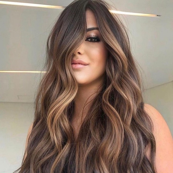 TheBEACHWAVER's tweet photo. Major hair moment💕Nothing sweeter than chocolate waves 🍫
📸: @hairbyoguz thanks for tagging us! Tag @thebeachwaver for the chance for your Beachwaver creations to be featured ✨
#hair #hairinspo #hairgoals #hairstyle #waveyhair #glamhair #glamstyle #hairlook https://t.co/gowvnYKlXh