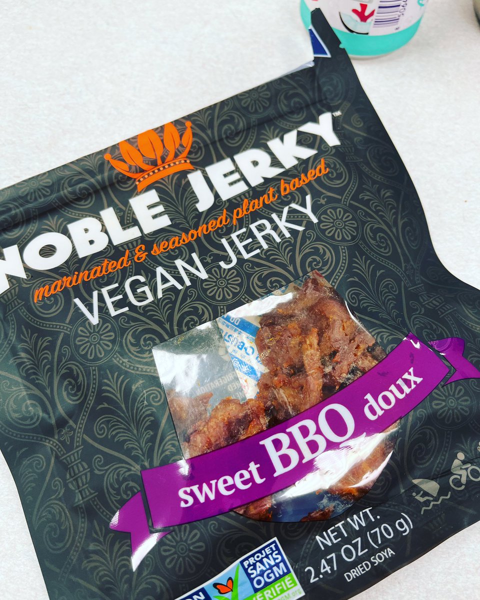 KSventek's tweet photo. #vegan this jerky is fucking amazing! @NOBLEjerky ❤️❤️❤️ https://t.co/dj7ZzCSoqA