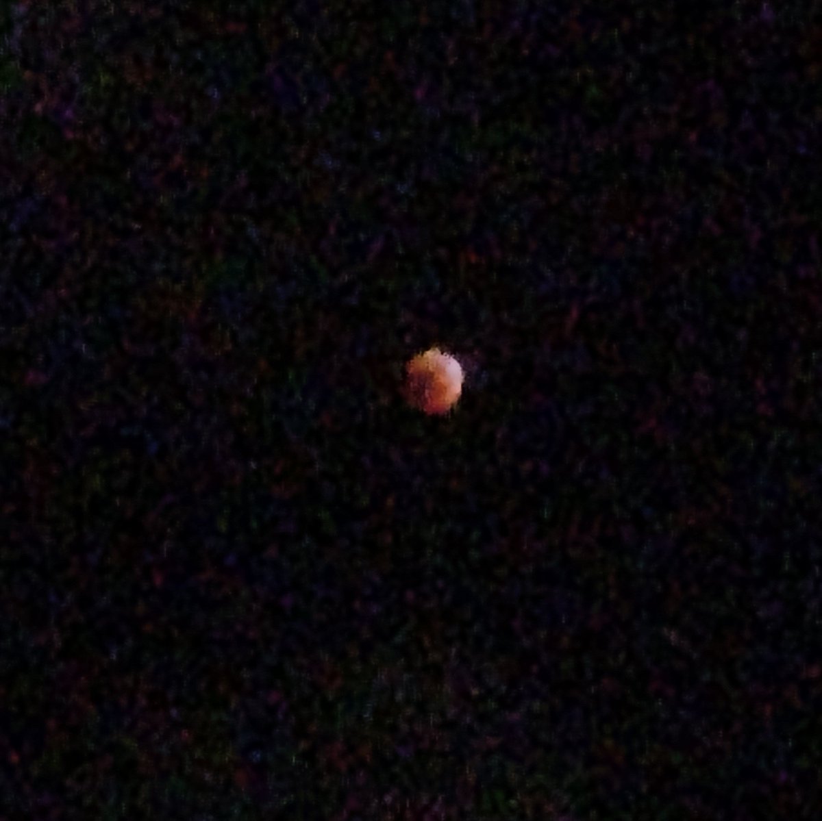 quierochocolate's tweet image. #EclipseLunar #Eclpse #Luna Eclipse de Luna Bogotá Colombia
