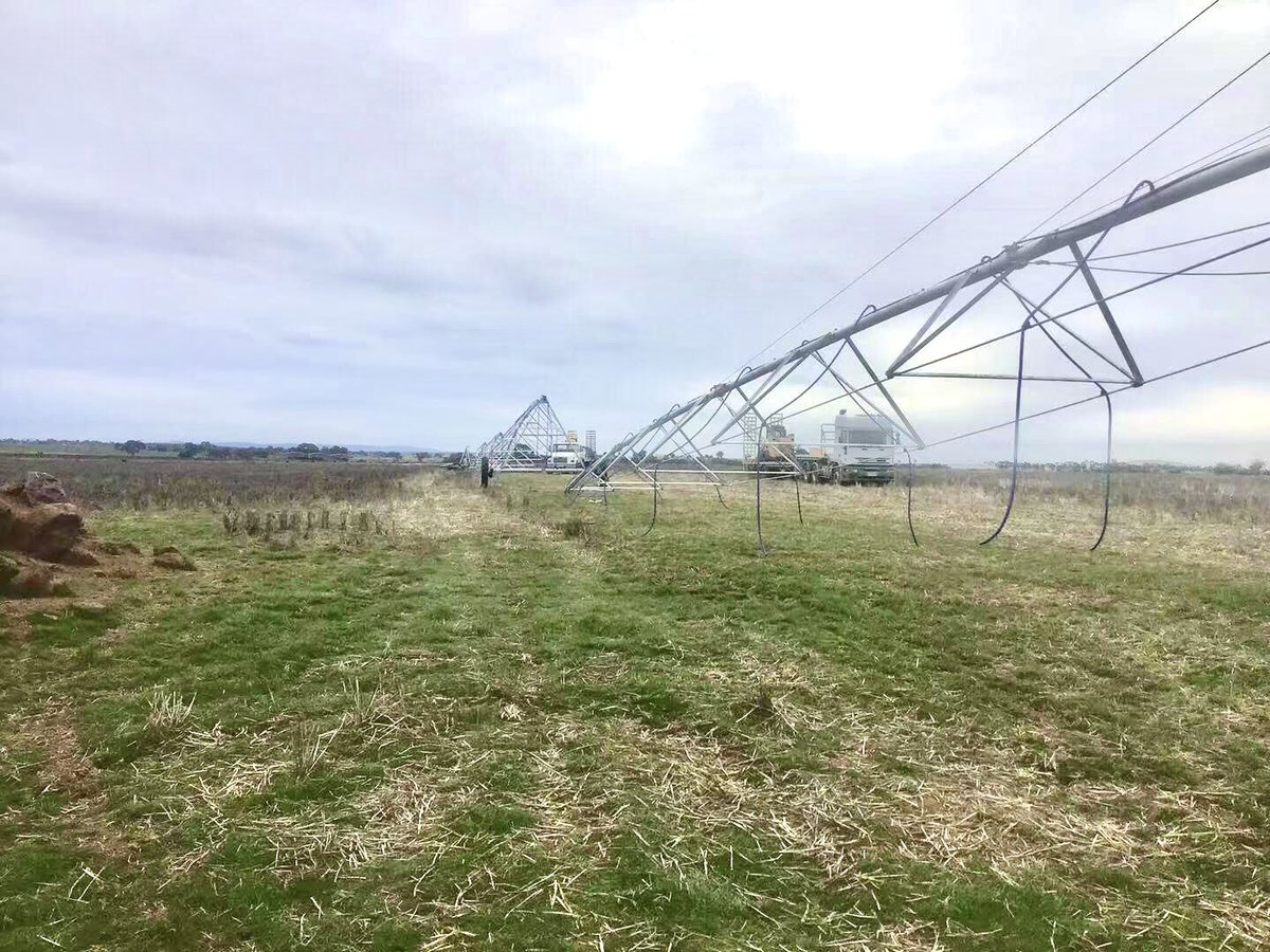 agnFlow's tweet photo. Another week at paddock, putting up a towable center pivot with our Australian made aluminium pipes. Don’t stop and work hard when you can. #centerpivotirrigation #farmmachinery https://t.co/4JZC1cc1hW