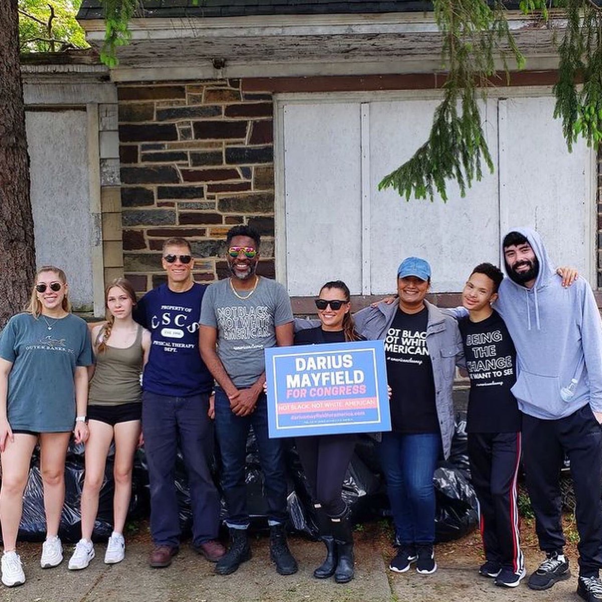 AmericanCleanup's tweet photo. Thank you to everyone who made #TrentonCleanup2 a huge success! We didn’t capture everyone but we appreciate each &amp; every one of you! 

Up next #ManvilleCleanup on June 5th

#BeingTheChangeWeWantToSee #StopTalkingStartDoing #NotBlackNotWhiteAmerican #AmericanCleanup #AmericaFirst https://t.co/9p7xsGYhdr
