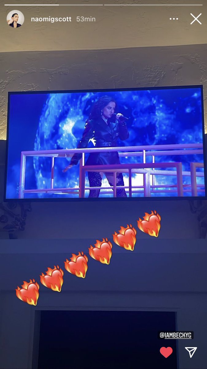 BeckyGMexico2's tweet photo. Naomi Scott compartiendo en IG Stories su emoción durante la presentación de Becky G en los #BBMAs. 💖 https://t.co/cPdnrR7pSf