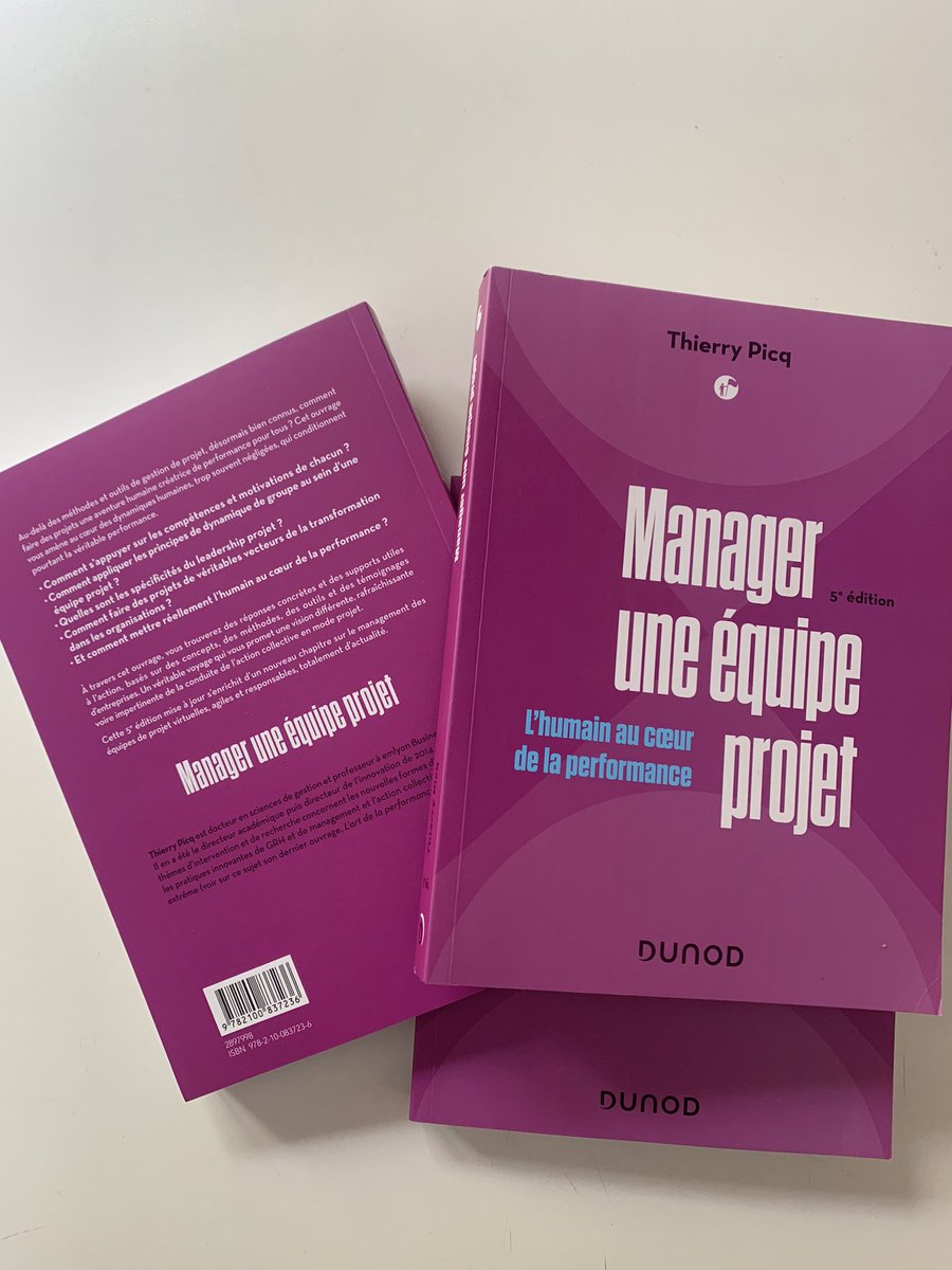 ThierryPicq's tweet photo. Il est sorti !!! Tout le monde fait des projets, mais manager des équipes transverses et mettre l’humain au cœur des projets restent des enjeux. Cette 5eme édition devrait pouvoir vous aider. Bonne lecture ! @DUNOD #managementprojet https://t.co/bBzyjrLLAz
