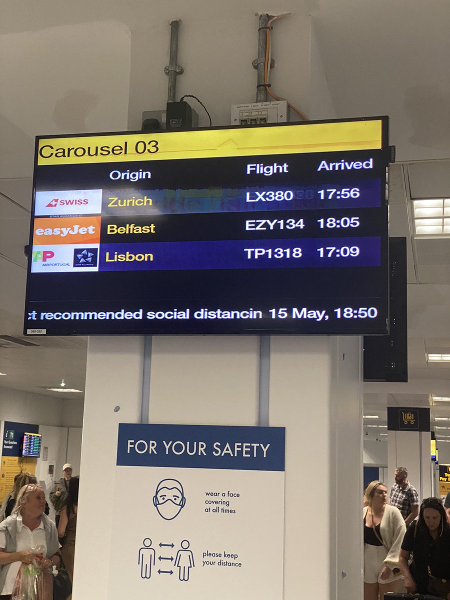 matteorockstar's tweet photo. @chrishoy @British_Airways Same for me yesterday @chrishoy 2 hours for bags from Lisbon https://t.co/9URTJ0LGUp
