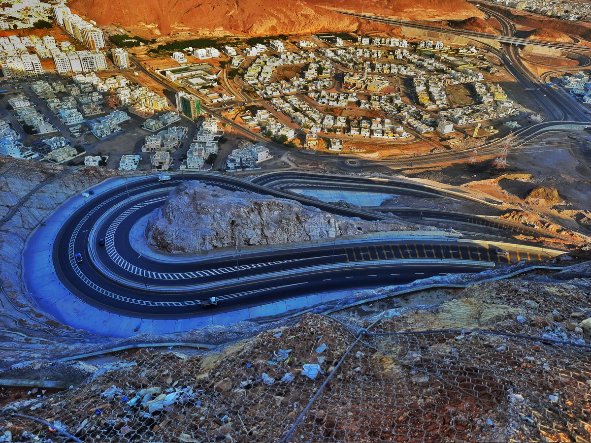 وقد نمر بظروف نتمنى لو أن لنا جناحاً نطير به من شدة يأسنا و قلة حيلتنا وقد خلقنا ضعفاء في تحدي الظروف الهالكة لكن الله زرع فينا حب الأمل حب الحياة وأننا نؤجر إن صبرنا إن بكينا أو شقينا نحن سعداء حتى في أحزاننا ﻷنها من اللّه كتبها إبتلاء لنا ومن محبته لنا فلا حزن يدوم والله ربنا