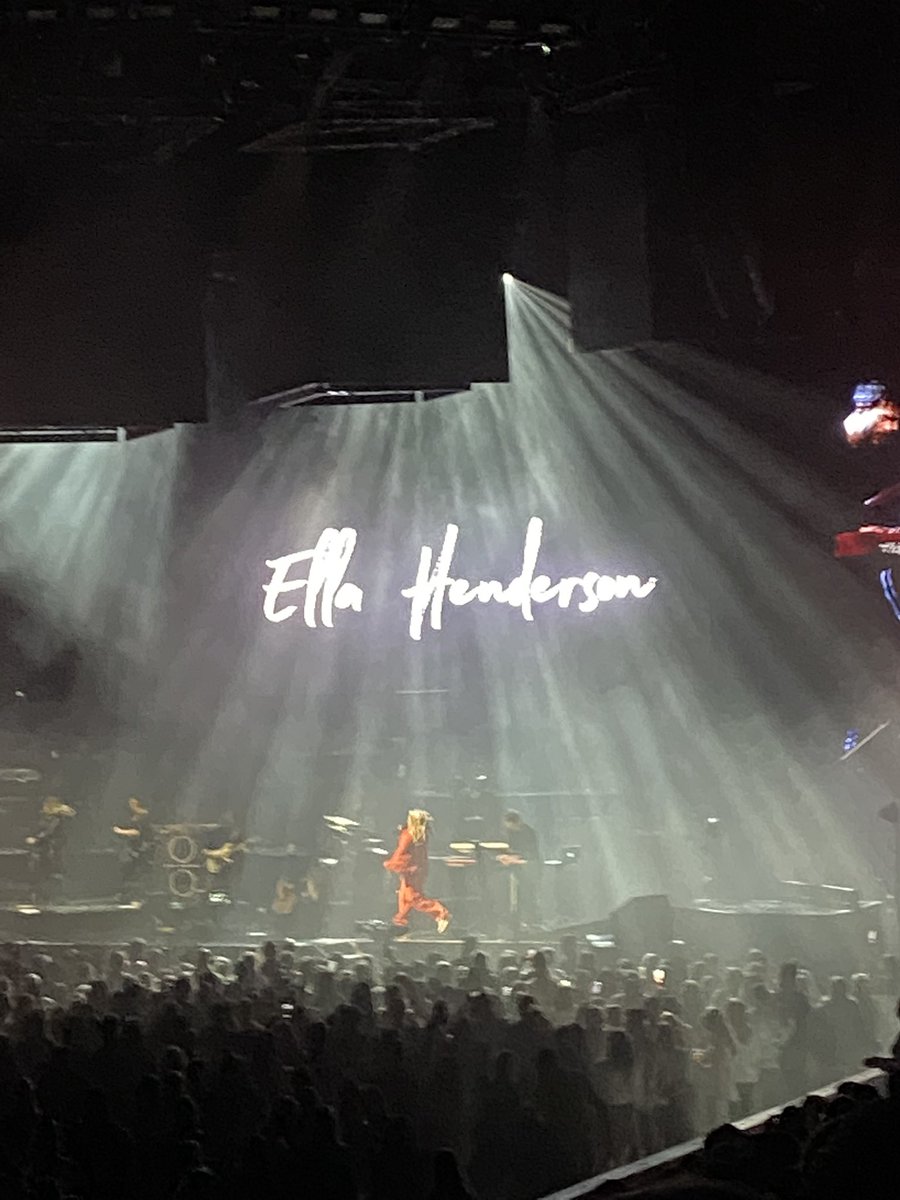 eilish_fox's tweet photo. @EllaHenderson great way to kick of an amazing gig. You were brill ☘️ https://t.co/s2XYogQcnA