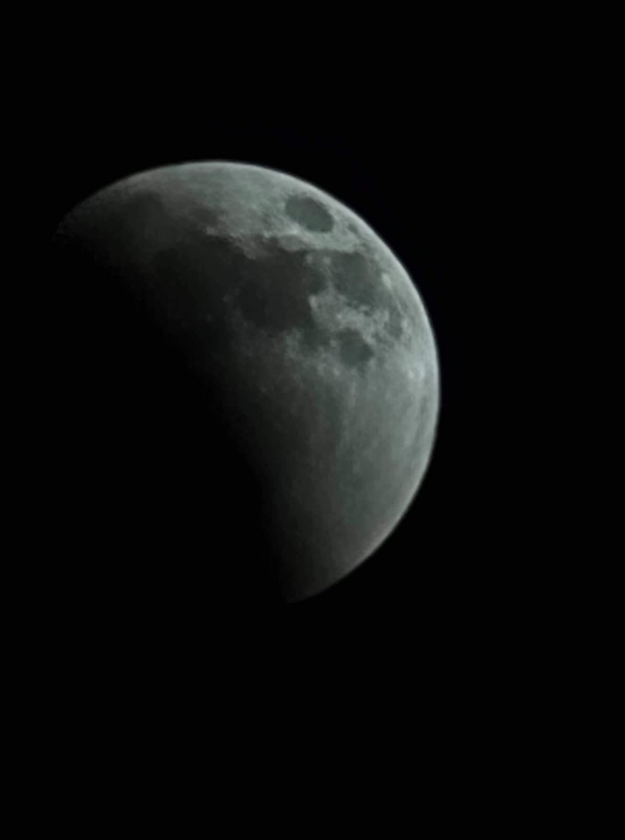 JessLeKb's tweet photo. @NStewCBS2 @WNEP @news4buffalo #lunareclipse2022 #LunarEclipse https://t.co/eeoid4a19p