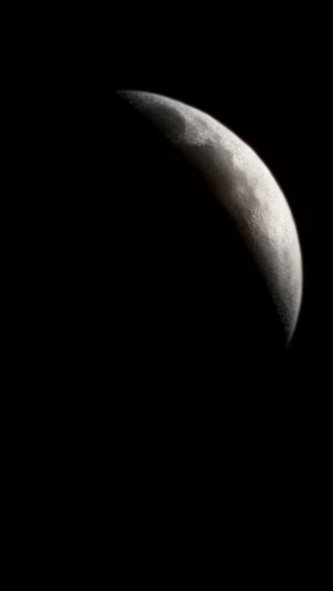 CommishKurt's tweet photo. #EclipseLunar from the amazing camera of the @Samsung #GalaxyS22Ultra #NoFilter https://t.co/rB8ZPZ5j3p