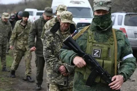 NikeSkywalker's tweet photo. #USNavy Admiral #EricOlson highly decorated special ops commander, born in #Tacoma Washington #Usa captured in #Azovstal #Mariupol by #Russia Army Forces with many other Nato officials. If it's true #breaking news, it's the western #MoonEclipse total #Eclipse! Liberty cries! https://t.co/YyhmWKMXAN