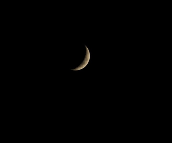 maj_mar_'s tweet photo. LUA= PERFEIÇÃO INEXPLICÁVEL https://t.co/bP9vXad20x