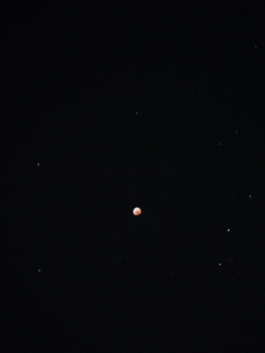 AileenRdT's tweet photo. Un privilegio hermoso 🙌🏼 #EclipseLunar https://t.co/Usiu0ebqxk