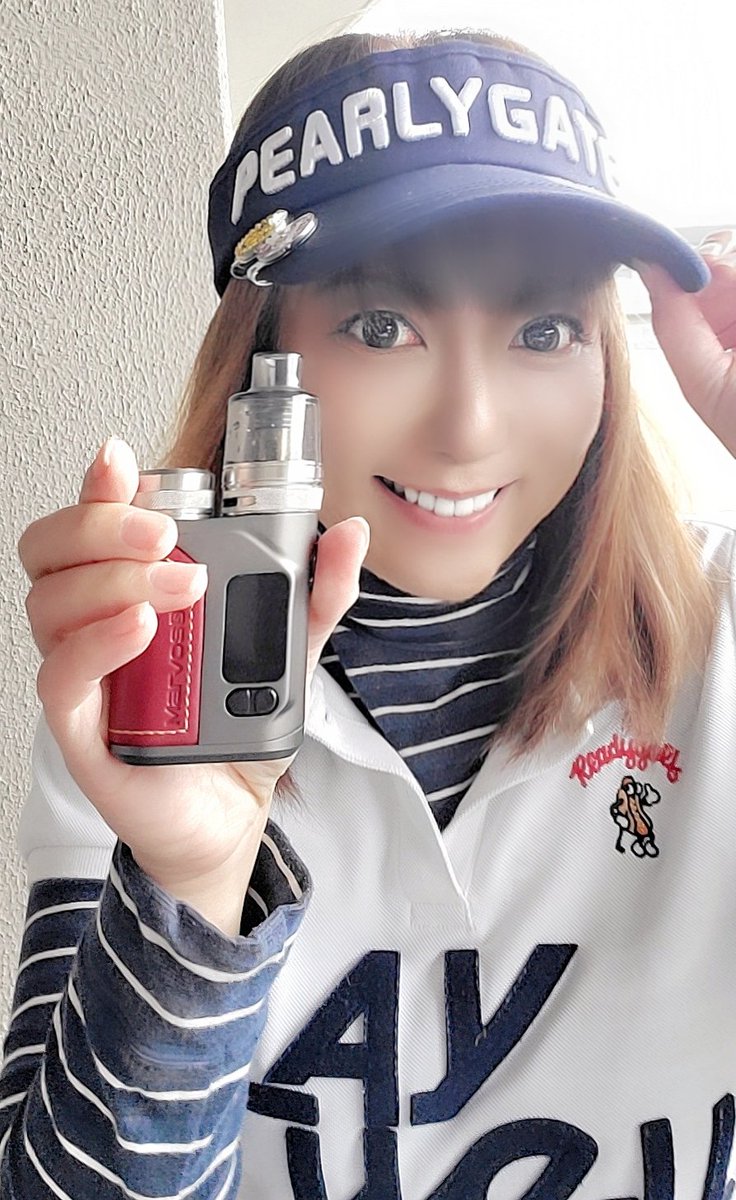 vapelog_yucky's tweet photo. こんにちは❤
今日は、仕事関係者とラウンド中⛳🏌
雨止んだ〜✌
マーボスちゃん、連れて来ちゃった✨
#べプログ
#べプログチャンネル
#YouTube
#べプログYucky
#VAPE
#マーボスS
#Freemax
#MARVOS
#ゴルフ女子
#ゴルフ女子
#新武蔵丘ゴルフコース https://t.co/4268oF7hUp