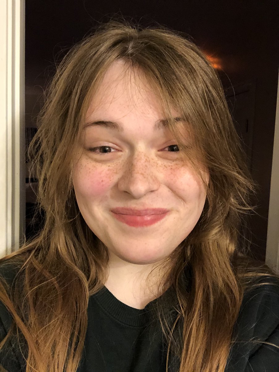 tahukann's tweet photo. i feel joy again. today is 10 months hrt.

may 15 2019 (18) vs may 15 2022 (21) https://t.co/IYrU0vabds
