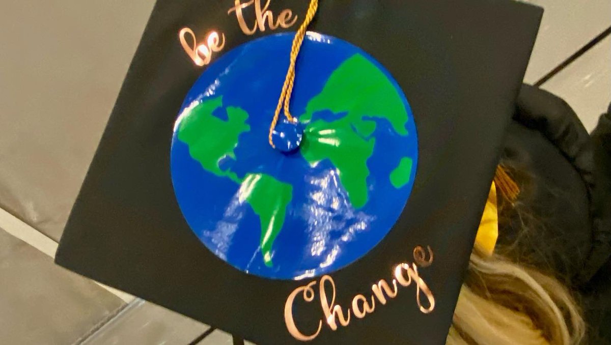 SandT_CArE's tweet photo. 2/2
The Votes are in! See the winners π₯π₯π₯of the best mortarboard π design and decorations for 2022 from the CArEE department graduates. ππ»ππ»
And the winners with their Glorious Prizes π!
#CreativeMiners !
Video 1/2. stills 2/2 https://t.co/2lkQEM7EP7