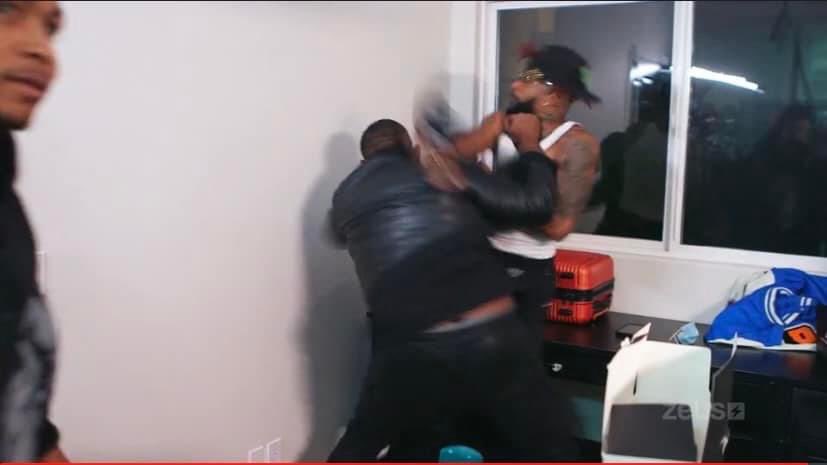 NeiceyMonet's tweet photo. Rio : β all he did was pulled my hair β ALRIGHT KERRION π€£
#BadBoysClubLA #badboyla #BADBOYSCLUB https://t.co/M8zXyrDY7Y